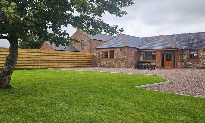 Bankend Cottage | Rural cottage close to Caerlaverock Castle & WWT Caerlaverock. EV charger
