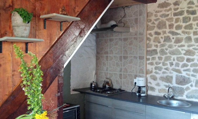 Parsac House | rural cottage with garden overlooking the swimming pond
