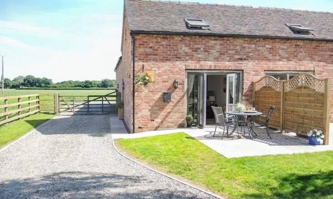 High Ercall Cottage | Rural Cottage-Full Kitchen-Pets Ok-Paddock
