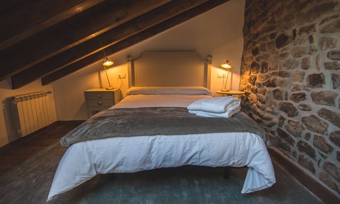 Salces Cottage | Rural Dove.