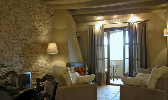 La Llacuna Apartment | Rural duplex apartment for 6 people at 1 hour from Barcelona