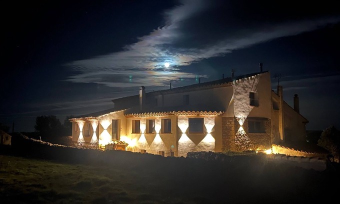 Vilafranca Cottage | RURAL FARMHOUSE LA PARRETA