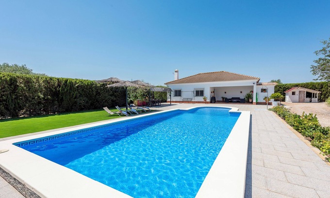 Marchena House | Rural Holiday Home 'Manuel' with Pool & Wi-Fi