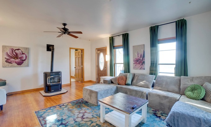 Lazear House | Rural Home Near Event Venue! 26 Mi to Black Canyon