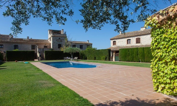 Torroella de Fluvia House | Rural house in Mas Armadà