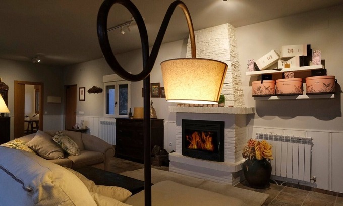 Terradillos Cottage | RURAL HOUSE AMONG OAKS AND PASTURES