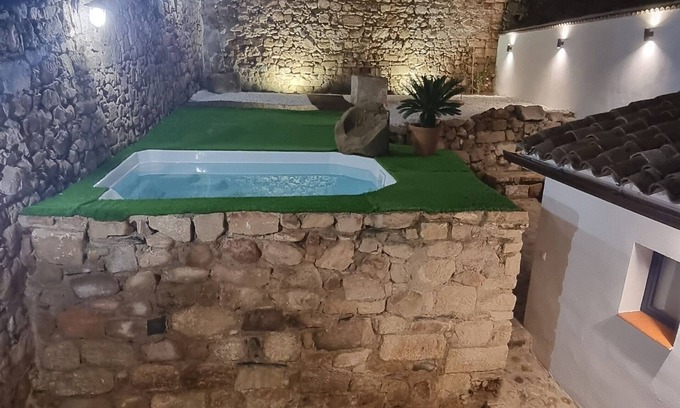 El Altico House | Rural House Sierra Serena. Rural Charm by the Castle