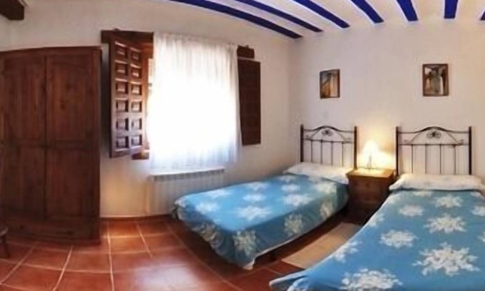 Fuentelviejo Cottage | Rural house (full rental) El Empecinado for 23 people