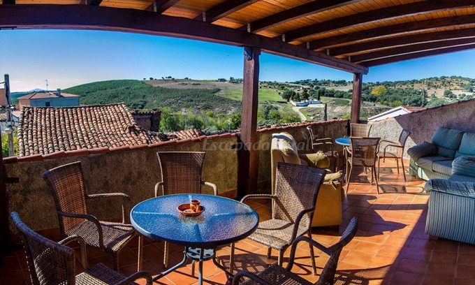 La Atalaya Cottage | Rural house (full rental) El Corralón de la Atalaya for 13 people