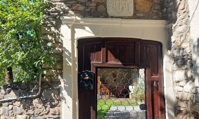 Castejon de Sos Cottage | Rural house in the Benasque Valley - Casa Castán