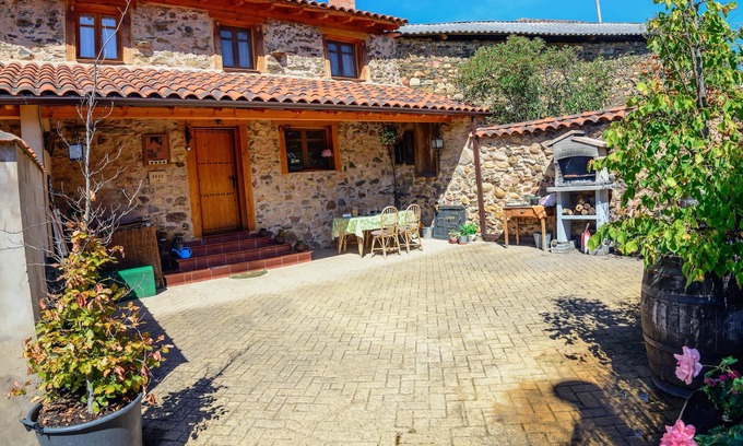 Benllera House | Rural house in the mountain of Leon