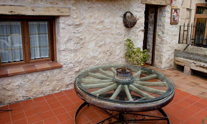 Sigueruelo House | Rural House 'La Cañada Real' with Mountain View, Private Terrace and Wi-Fi