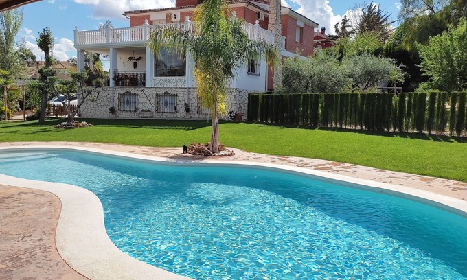 Cabra House | RURAL HOUSE LAS ACACIAS