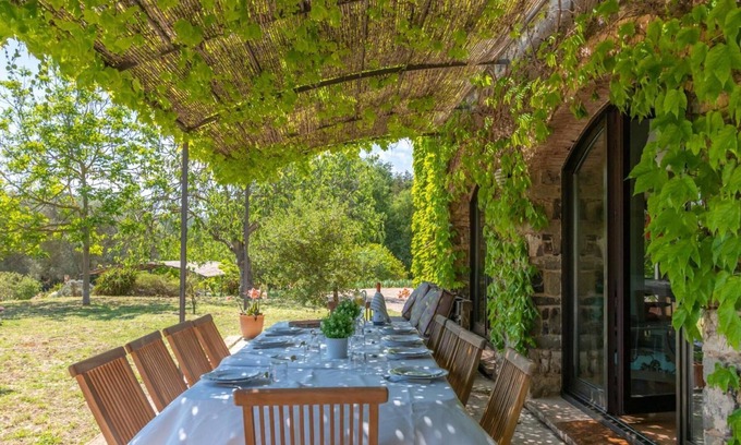 Foixa House | Rural House 'Mas Darovie' with Mountain View, Wi-Fi and Air Conditioning
