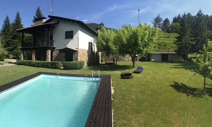 Gombren Cottage | Rural house (rental) Can Toni Rural for 9 people