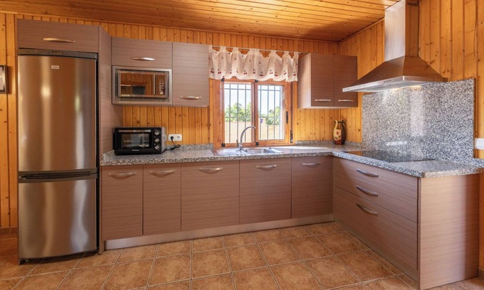 Velez-Malaga Cottage | RURAL HOUSE WITH PRIVATE POOL SEMI CLIMATED TO 10 MINUTES OF BEACH