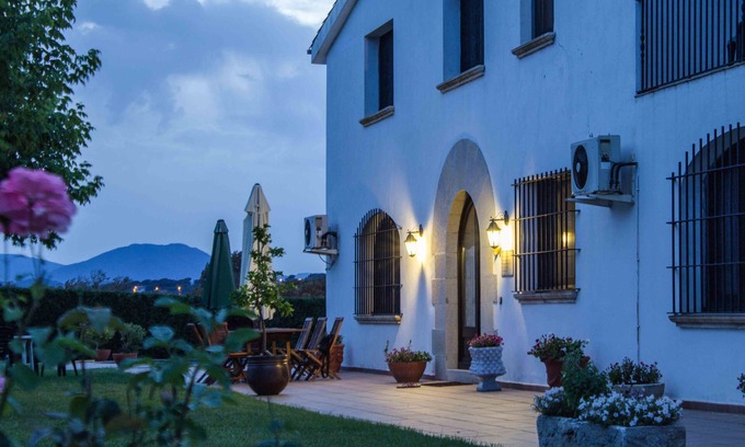 Quart Other | Rural house with private pool. Max. 10 people.