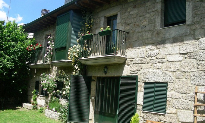 Sotillo de Sanabria Cottage | Rural house with two floors for 7 people