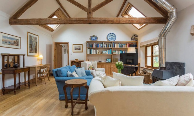Stockbridge House | Rural location, Test Valley, Barn Conversion. 4 miles from Stockbridge.