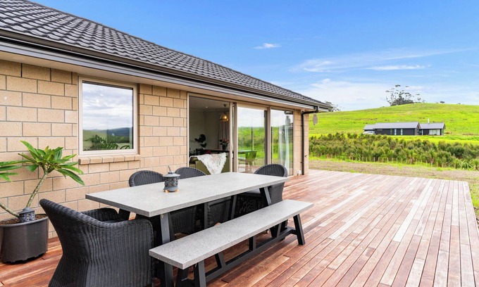 Hakaru House | Rural Mangawhai - Hakaru Holiday Home
