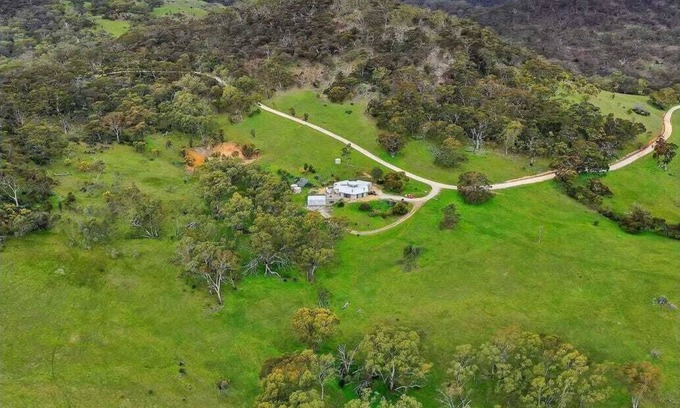 Krondorf House | Rural retreat! 5 min to wineries/10 min to town!