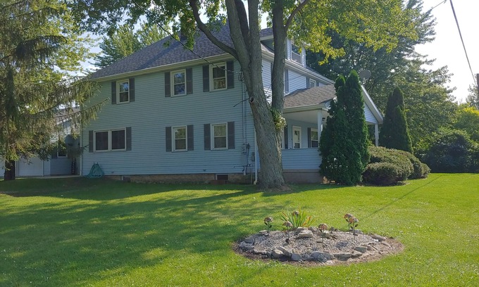 Port Clinton House | Rural Retreat yet close to the sites. Cedar point*Jet Express* African Safari