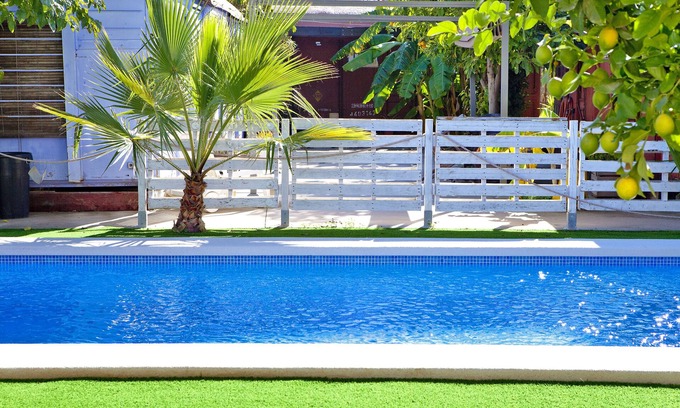 Guadalupe Cottage | "Rural Wagon Accommodation" with SWIMMING POOL