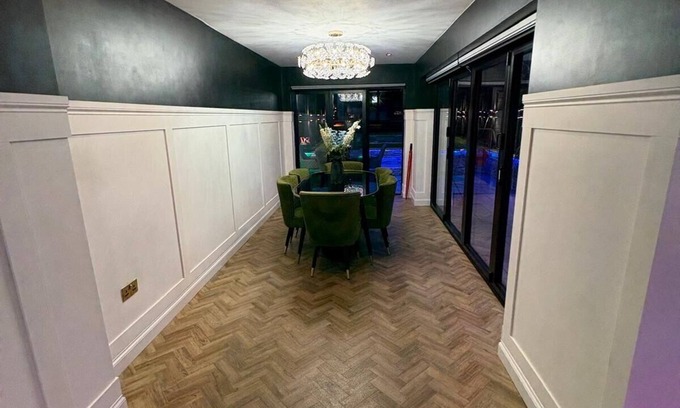 Rushden House | Rushden Retreat on Wellingborough Road