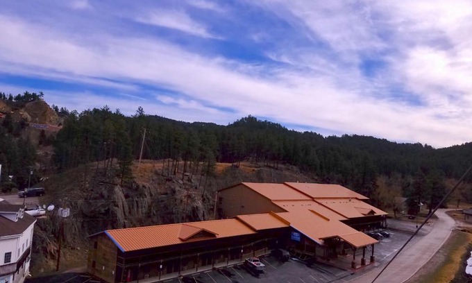 Keystone Hotel | Rushmore Express & Suites