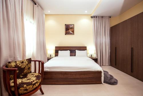Lekki Phase 1 House | Rushmore - Premier 1 Room