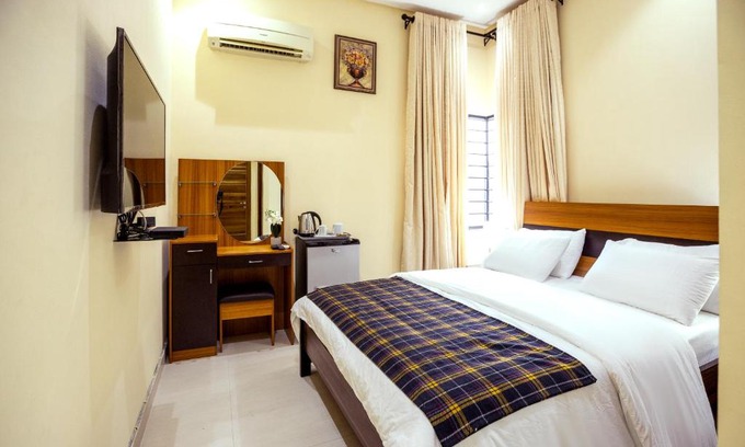 Lekki Phase 1 House | Rushmore - Standard Room