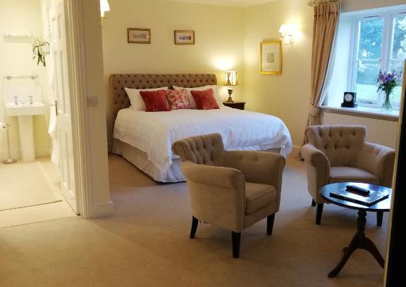 Butcombe Bed & Breakfast | Rusling House - Airport