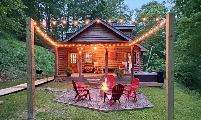 Campton Cabin | Russtic Cabins at the 100 Acre Wood