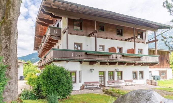 Scheffau am Wilden Kaiser House | Rustic Tyrolean guesthouse only 300m from the ski lift