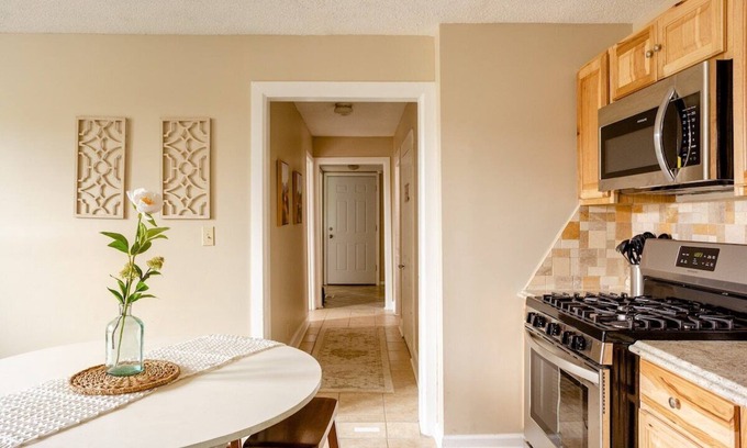 Riverview House | Rustic 2 Story w/Downtown Views & Private Parking