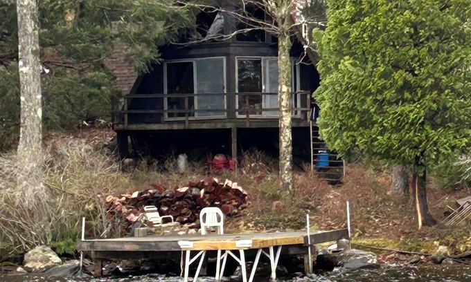 Caroga Lake Cabin | Rustic 3-bedroom cabin on Canada Lake with pontoon boat