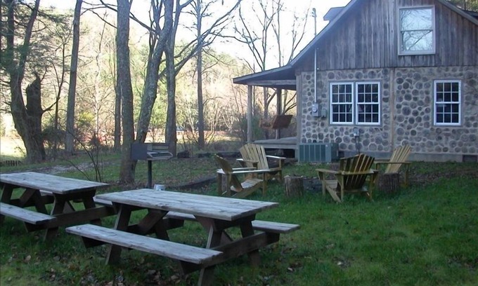 Butler Cabin | Rustic and unique Mountain vacation cabin no cleaning fees