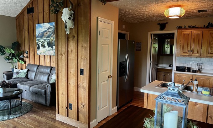 Dawsonville Apartment | Rustic Apartment with Seasonal Mountain Views