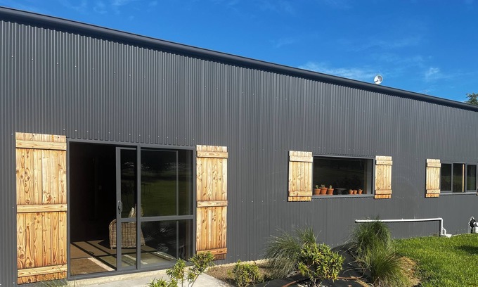 Clyde House | Rustic Barn Apartment 5 minutes from Clyde, Central Otago