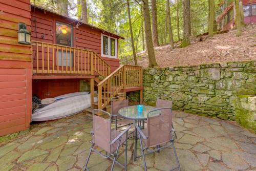 Great Barrington House | Rustic Berkshires Cottage at Lake Buel with Kayaks!