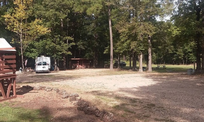 Murfreesboro House | Rustic Cabin 3 .