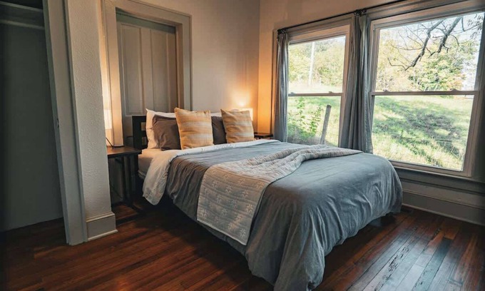 Catawba Cabin | Rustic Cabin in Catawba
