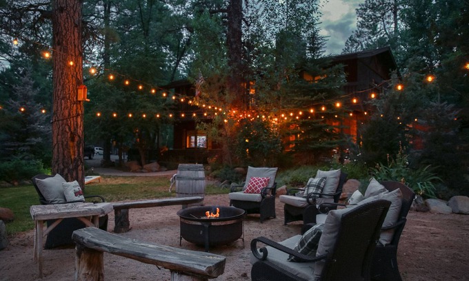Munds Park Cabin | Rustic Cabin With Garden Oasis