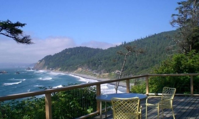 Arch Cape Cabin | Rustic Cabin with Spectacular Ocean View