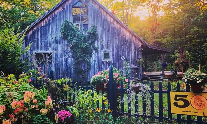 Cumberland Center Cabin | Rustic Charm close to Portland