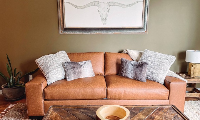 North Nashville Apartment | Rustic Chic: Boutique Luxe Near Broadway