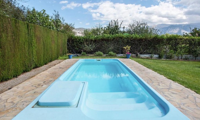 Padul House | Rustic Cottage in El Padul with Swimming Pool