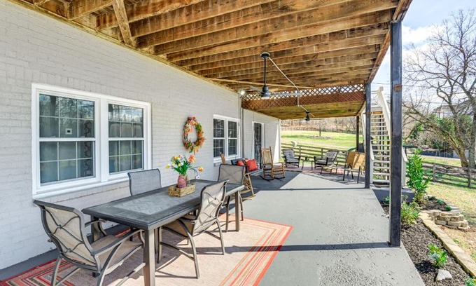 Antioch Apartment | Rustic Cowboy Ranch Retreat Stay Near Nashville