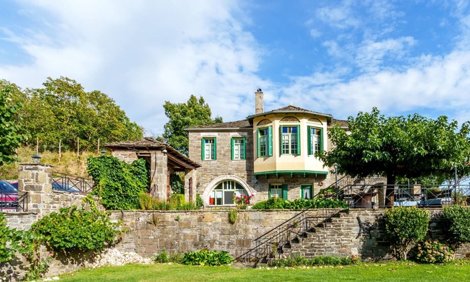 Tsepelovo Ski Chalet | Rustic Elegance With Stunning Views in the Heart of Zagori