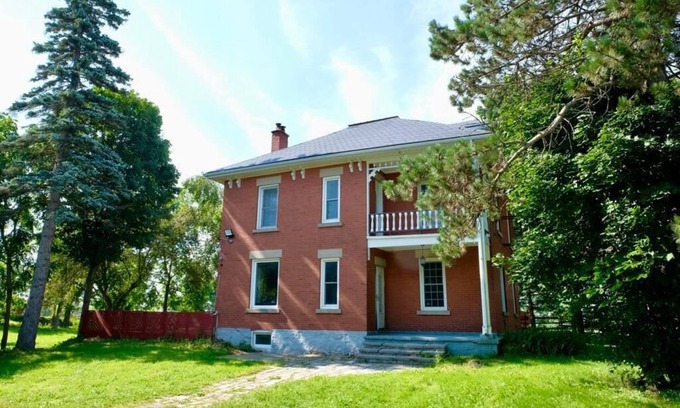 Erin Other | Rustic Farmhouse Oasis Near Downtown Guelph, Surrounded by Nature